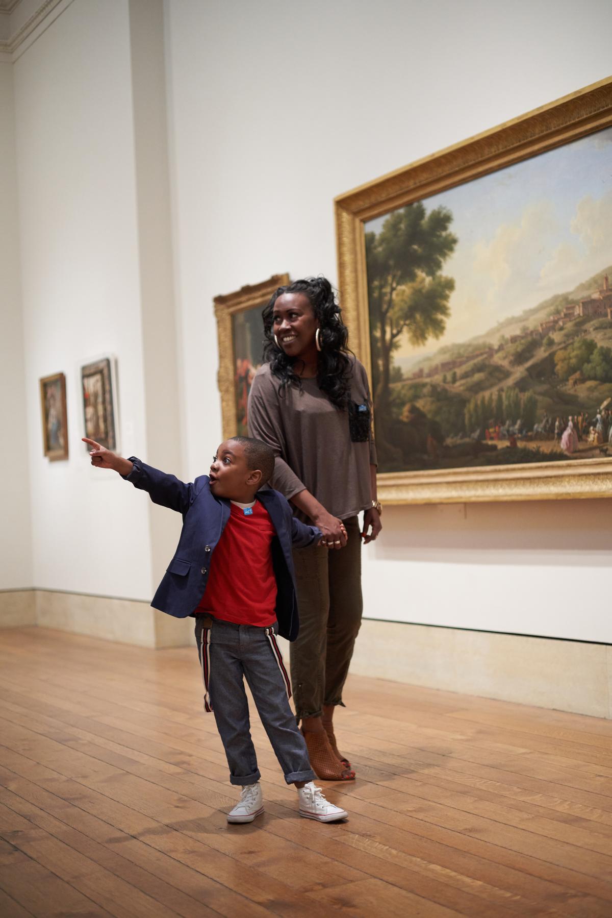 A family enjoys Art Kids program at the Philadelphia Museum of Art. (Courtesy of the Philadelphia Museum of Art)