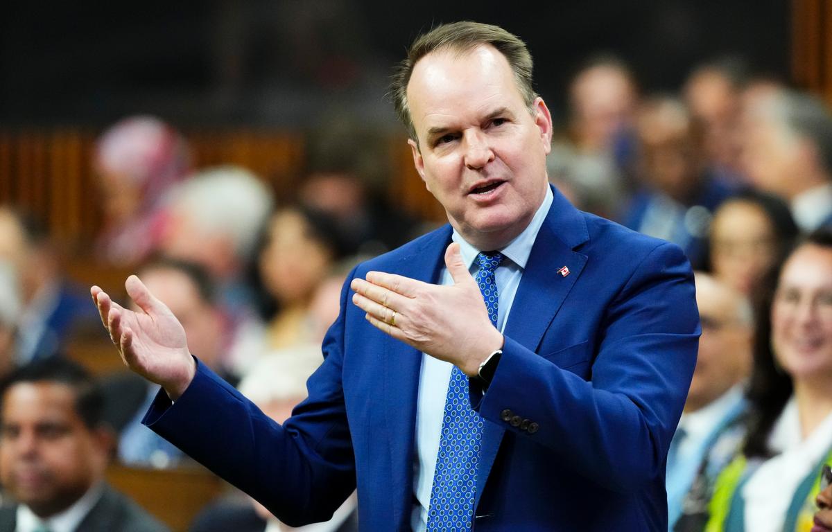 Liberals Vote to Make Some Committee Discussions Private