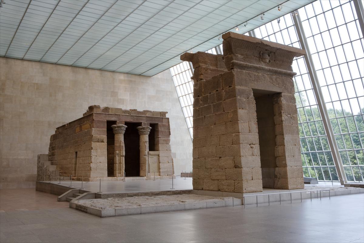 "The Temple of Dendur," completed by 10 B.C., during the reign of Augustus. It was given to the United States by Egypt in 1965 and awarded to The Metropolitan Museum of Art in 1967. Metropolitan Museum of Art, New York City. (Public Domain)