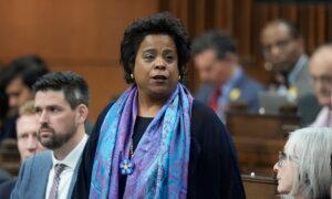 Canadian Health Minister Eyes Possible Smoking Ban in Wake of Proposed UK Law