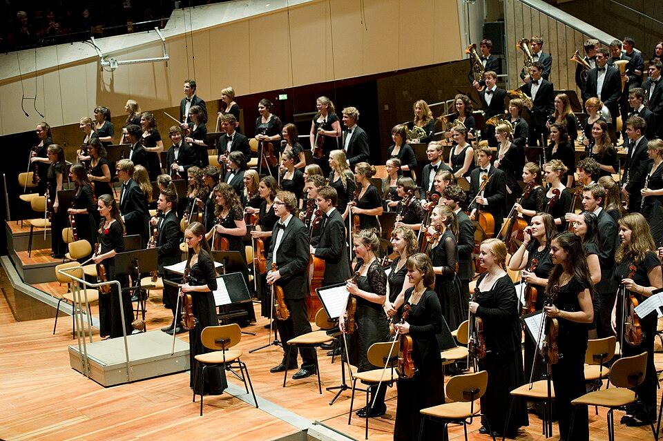 Members of a youth orchestra in Steffen Kugler, Berlin. (Bundesjugendorchester/CC BY-SA 3.0)