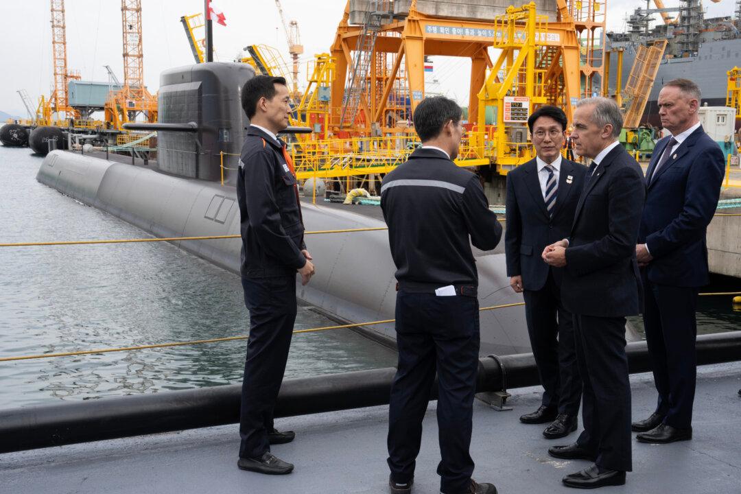 Korean Firm Hanwha Pledges to Build Military Vehicles in Canada if Chosen for Submarine Contract