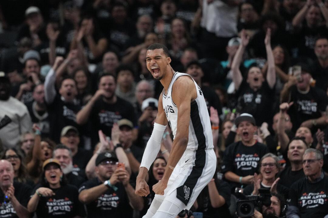 Spurs Look Like Contenders After Dispatching Blazers  ​