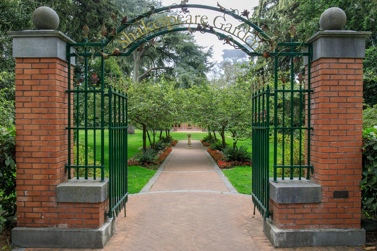 The Shakespeare Garden in Golden Gate Park in San Francisco is planted in a formal, English-style layout with winding paths and seasonal flower beds. (yhelfman/Shutterstock)