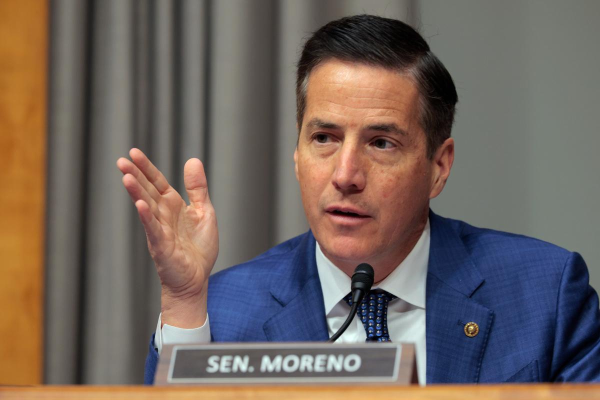 Senators Introduce Bipartisan Legislation to Tighten US Ban on Chinese Vehicles