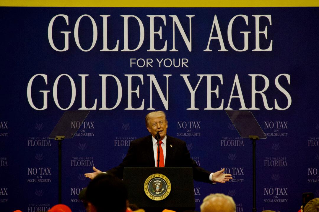 Trump Highlights Senior Tax Relief, Drug Price Cuts at Florida Rally