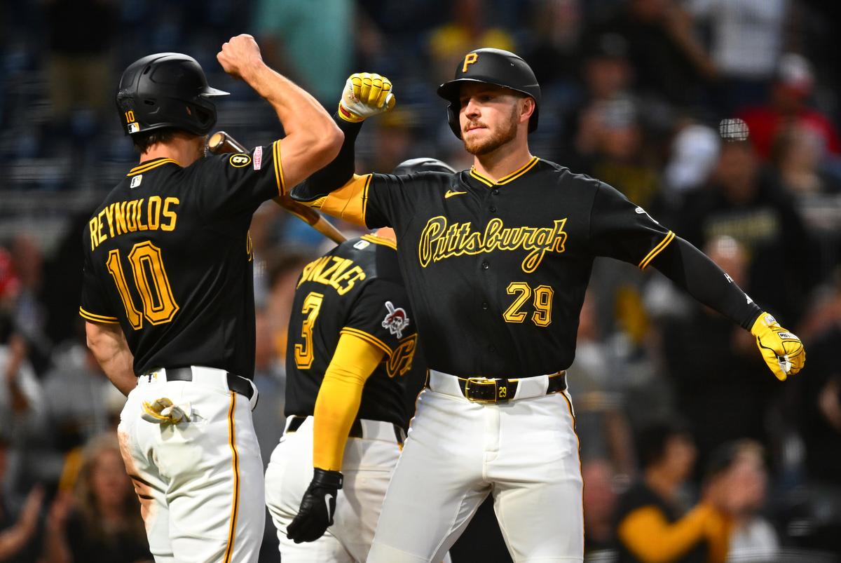 O'Hearn’s Hitting Is Pacing Pirates in Tight National League Central Play