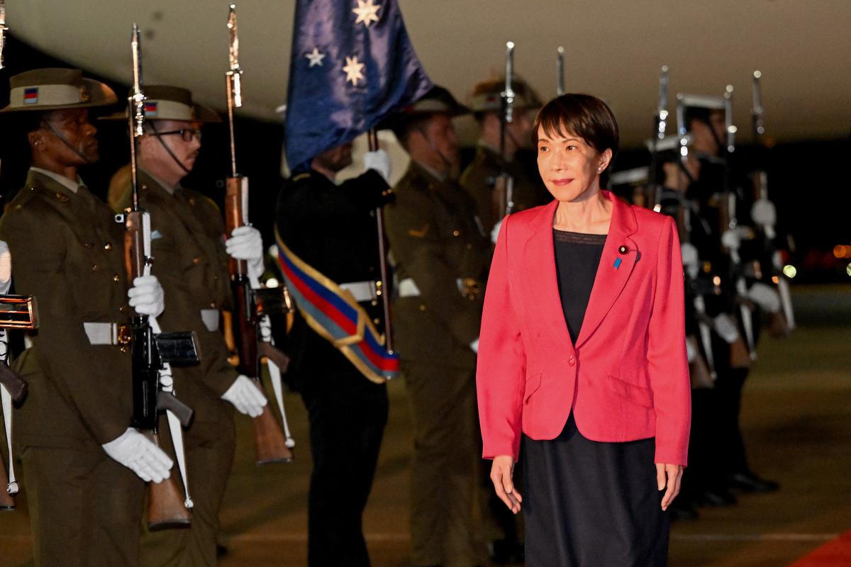 Wong Dismisses Gas Tax as Japanese PM Arrives for Canberra Talks