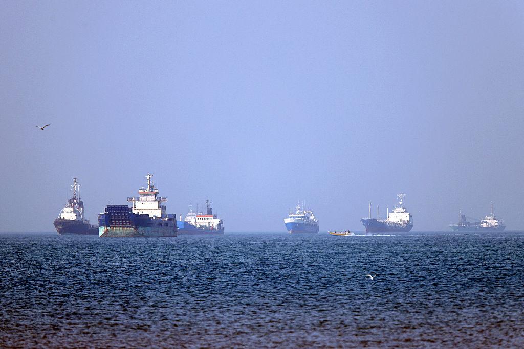 US Military Sank 7 Iranian Boats in Strait of Hormuz Following Iranian Attacks