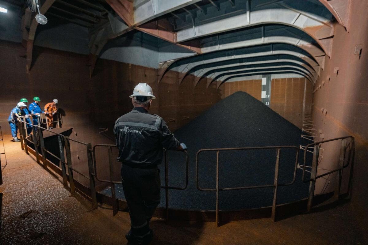 In ​2022, ​TMC and Allseas ​successfully lifted ​over 3,000 metric tonnes of ​nodules from the seafloor and transferred them ​to the hold of the Hidden ​Gem vessel. (The Metals Company)