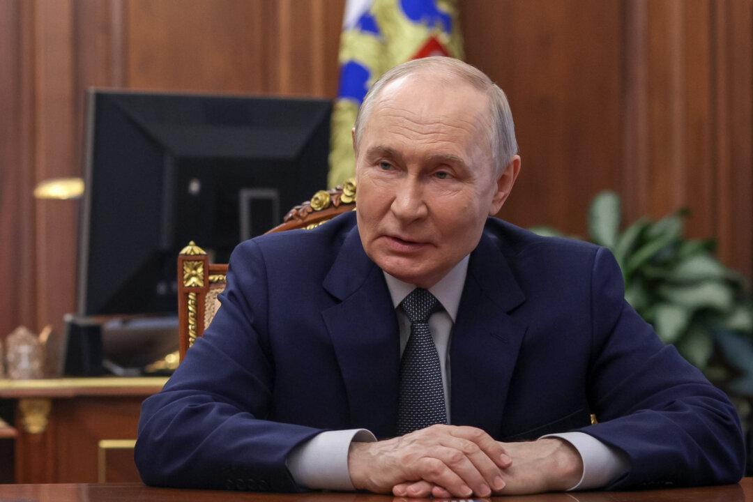 Russia Declares Ceasefire to Observe World War II Victory, Expects Ukraine to Follow