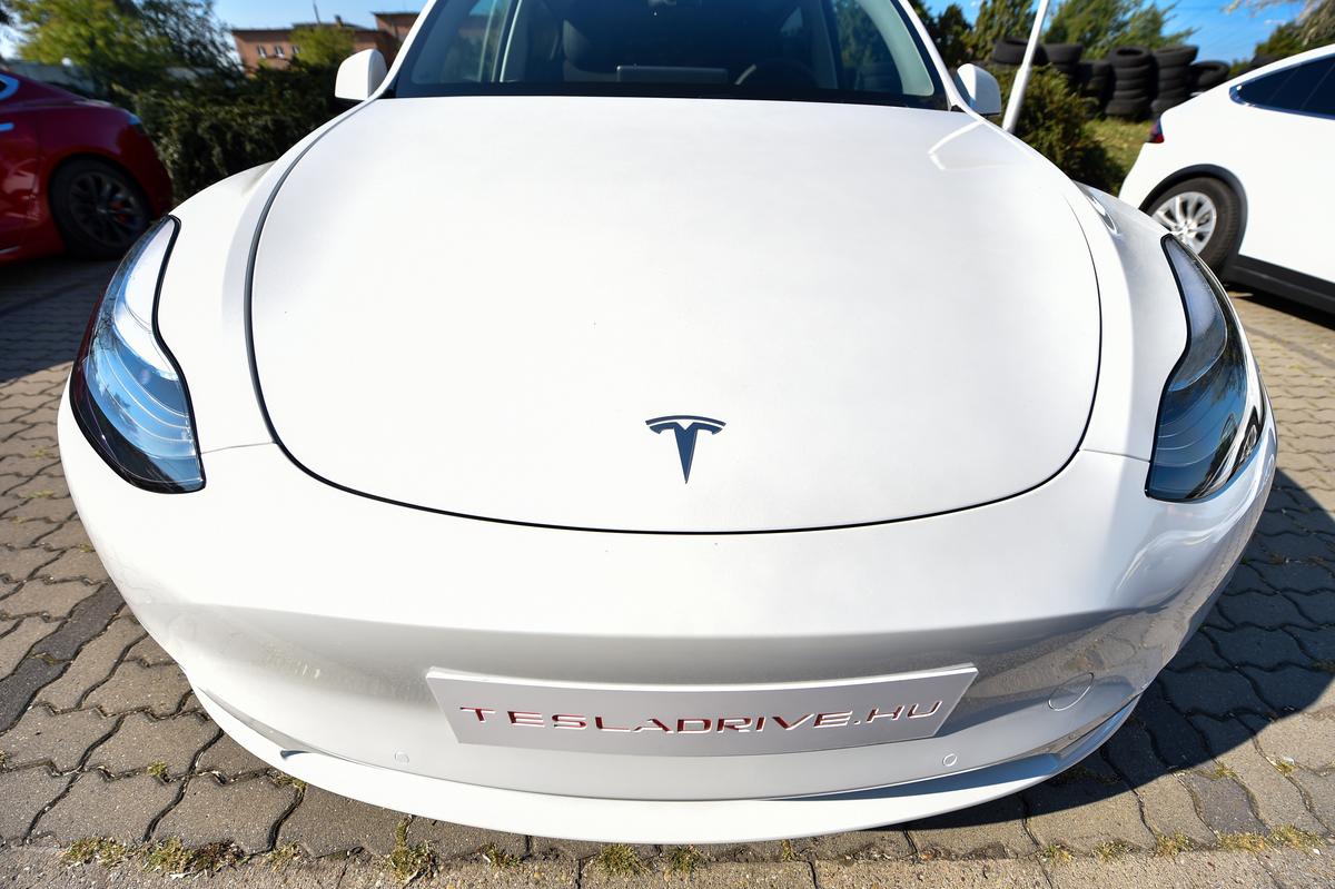 Tesla Recalls Nearly 219,000 Vehicles Over Rearview Camera Display Delay
