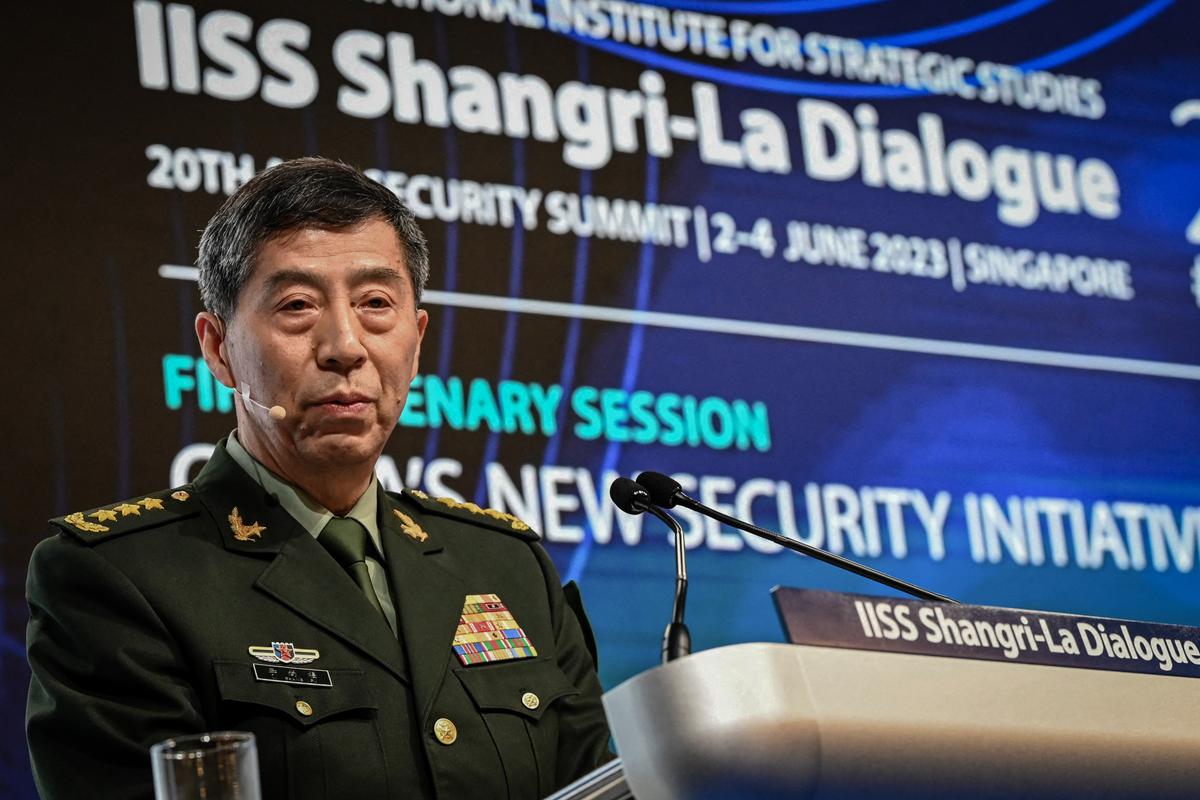 China Gives Suspended Death Sentences to 2 Ex-Defense Ministers