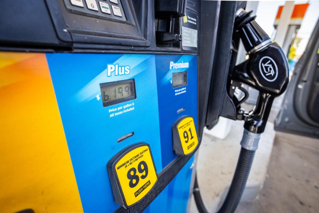Trump Warns Gasoline Retailers of ‘Big Problems’ If They Don’t Cut Prices