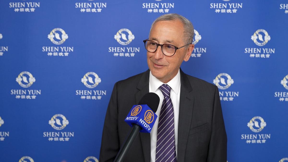Shen Yun in Paris: ‘You Can Feel the Power Through Hours of Training, Discipline,’ Says Surgeon
