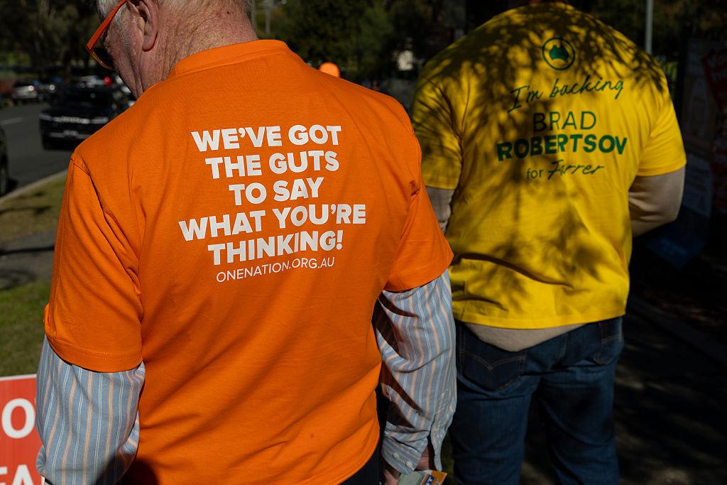 AEC Removes Corflutes Targeting Teal Candidate’s Climate 200 Donations