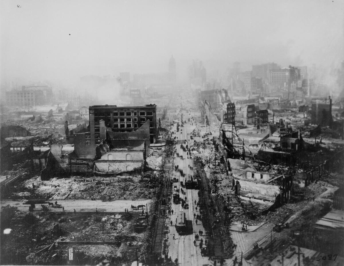 Few buildings remained standing in San Francisco after the fire and earthquake's two-fold destruction. (Public Domain)