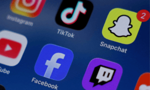 EC Chief Suggests European Union-Wide Restrictions on Children Accessing Social Media
