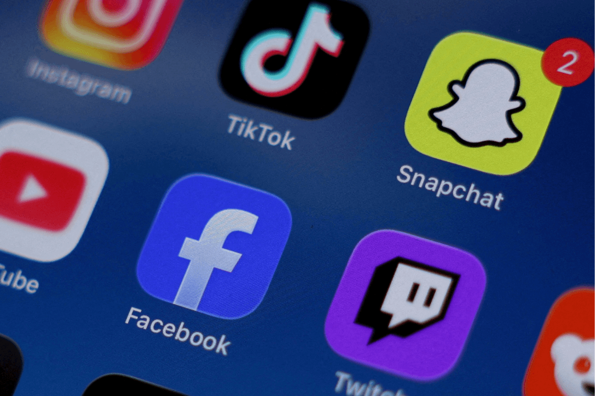 EC Chief Suggests European Union-Wide Restrictions on Children Accessing Social Media