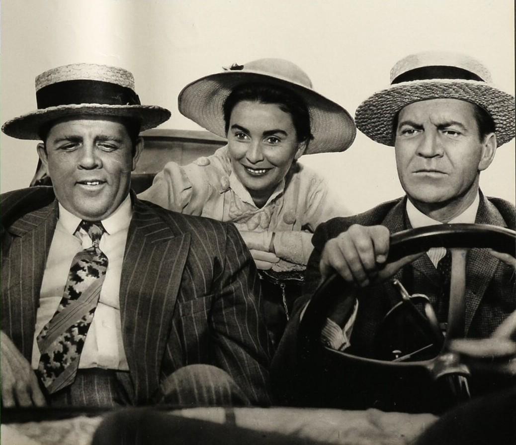 (L–R) Ralph Follett (Pat Hingle), Mary Follett (Jean Simmons), and Jay Follett (Robert Preston), in “All the Way Home.” (Paramount Pictures)