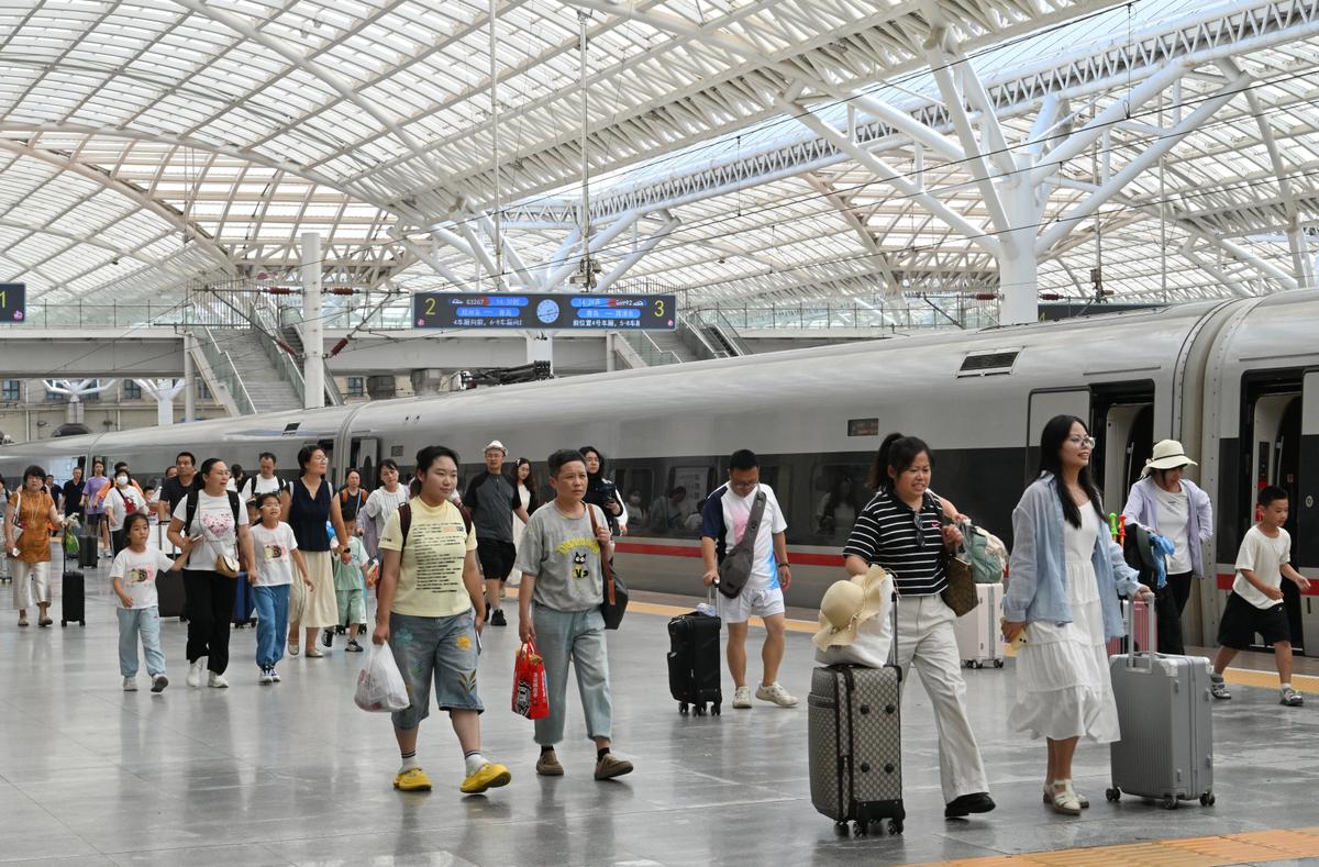 China Hikes Beijing-Shanghai Rail Fares 20 Percent Amid Energy, Debt, and Consumer Strains