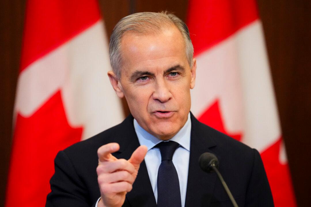 Carney Says He’s Open to Selling Infrastructure Like Airports to Finance Projects