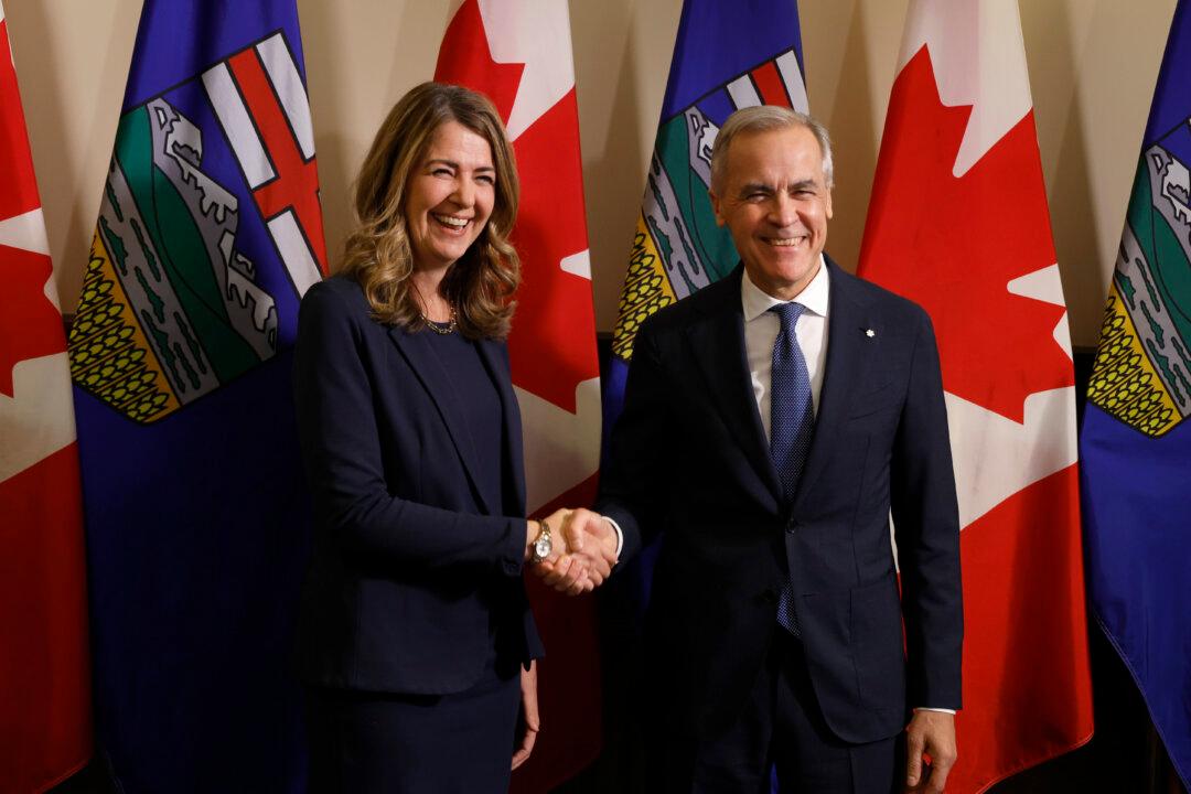 Carney and Smith Sign Deal That Could Lead to Pipeline Construction Starting in Fall 2027