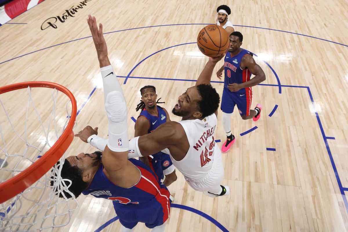 Cavaliers Climb Past Pistons 125–94, Advance to Conference Finals With Knicks