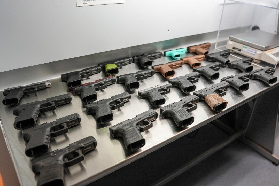 Southern Ont. Police Service Records Biggest-Ever Gun Haul in Operation Against Drug and Weapons Network