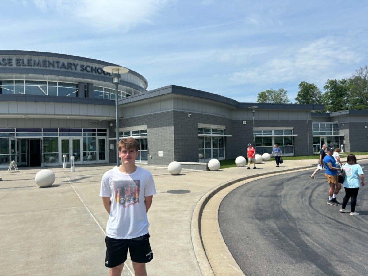 At 24, Chicago-based social media content creator Hunter Howell was the youngest in the Voices for the Voters group that traveled to northern Kentucky to support Rep. Thomas Massie in his race against Ed Gallrein on May 19, 2026. (Jeff Louderback/The Epoch Times)