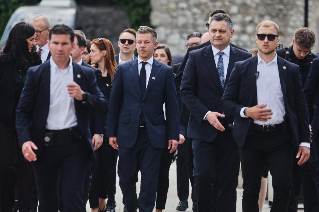 Hungary’s Peter Magyar Meets Poland’s Donald Tusk in Trip Aligned With EU Aims