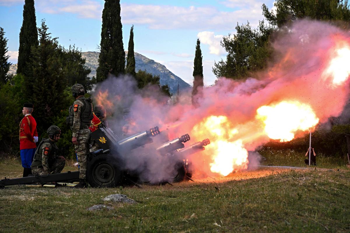 Day in Photos: Montenegro Marks Independence, Raúl Castro Indicted, and Academy Commencement Ceremony