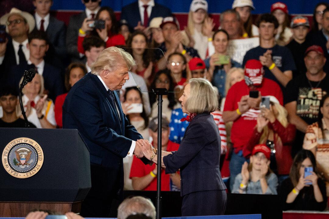 Trump to Posthumously Award ‘Man in the Red Bandana’ the Presidential Medal of Freedom