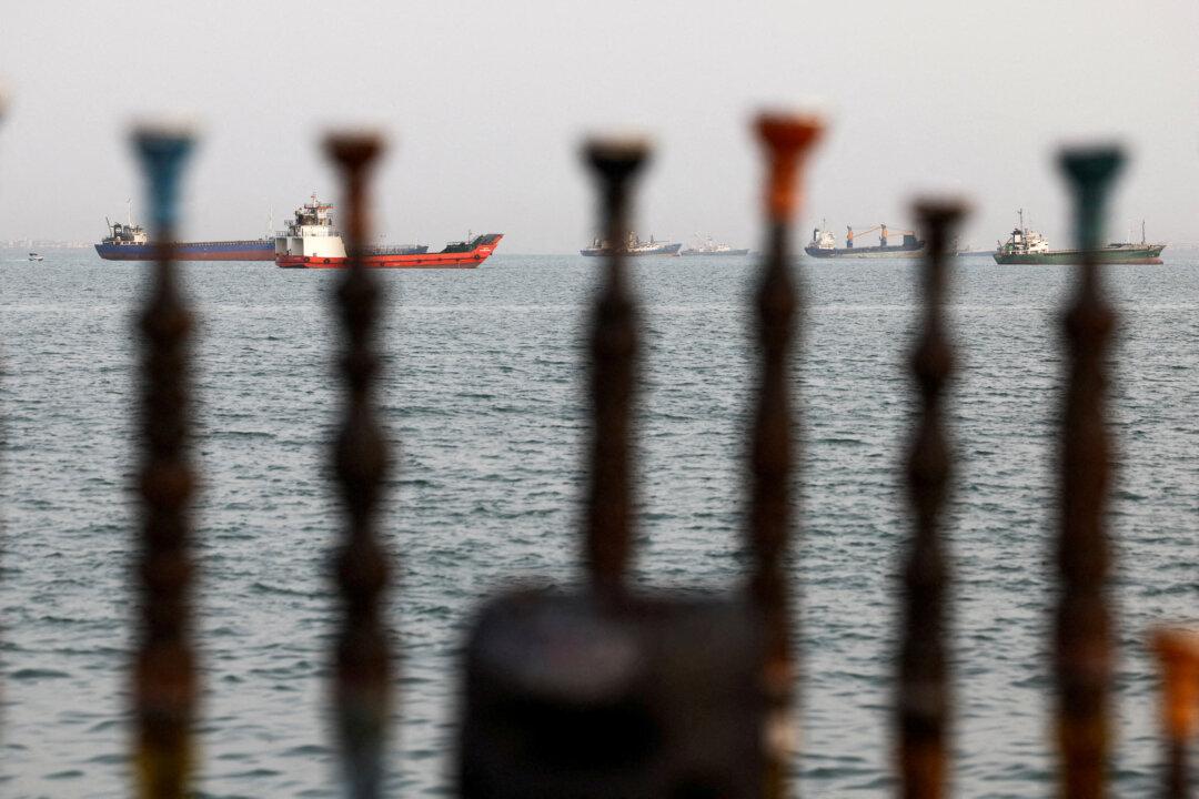 Trump: Won’t Rush Iran Deal While US Blockade Remains in Place