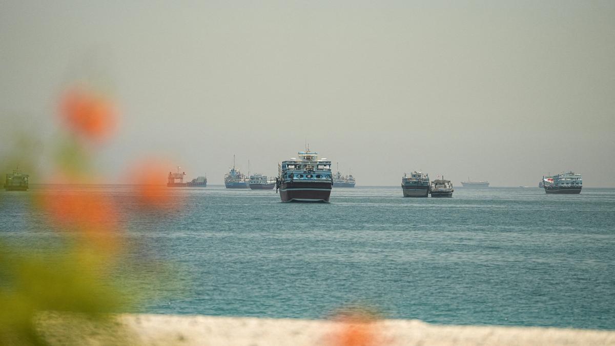 US Military Carries Out ‘Self-Defense’ Strikes on Iranian Boats, Missile Launch Sites: CENTCOM