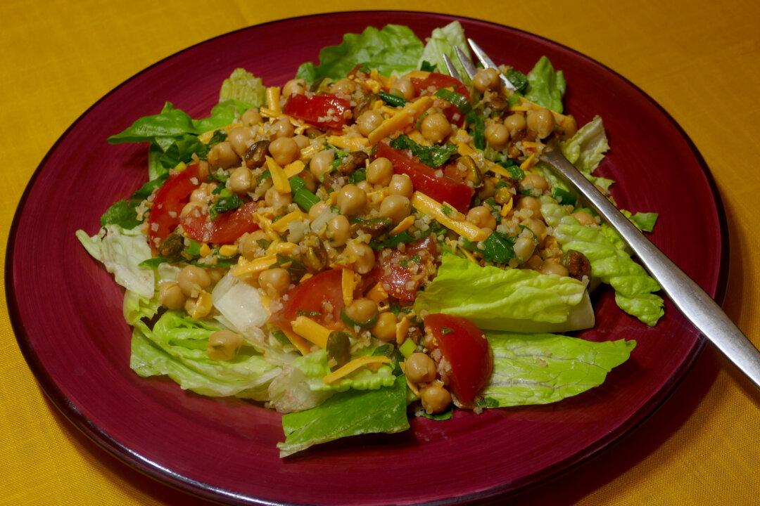 Chickpea Tabbouleh Salad