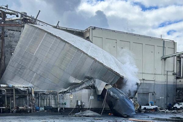 REPLAY: Authorities Give Update on Chemical Implosion in Longview, Washington