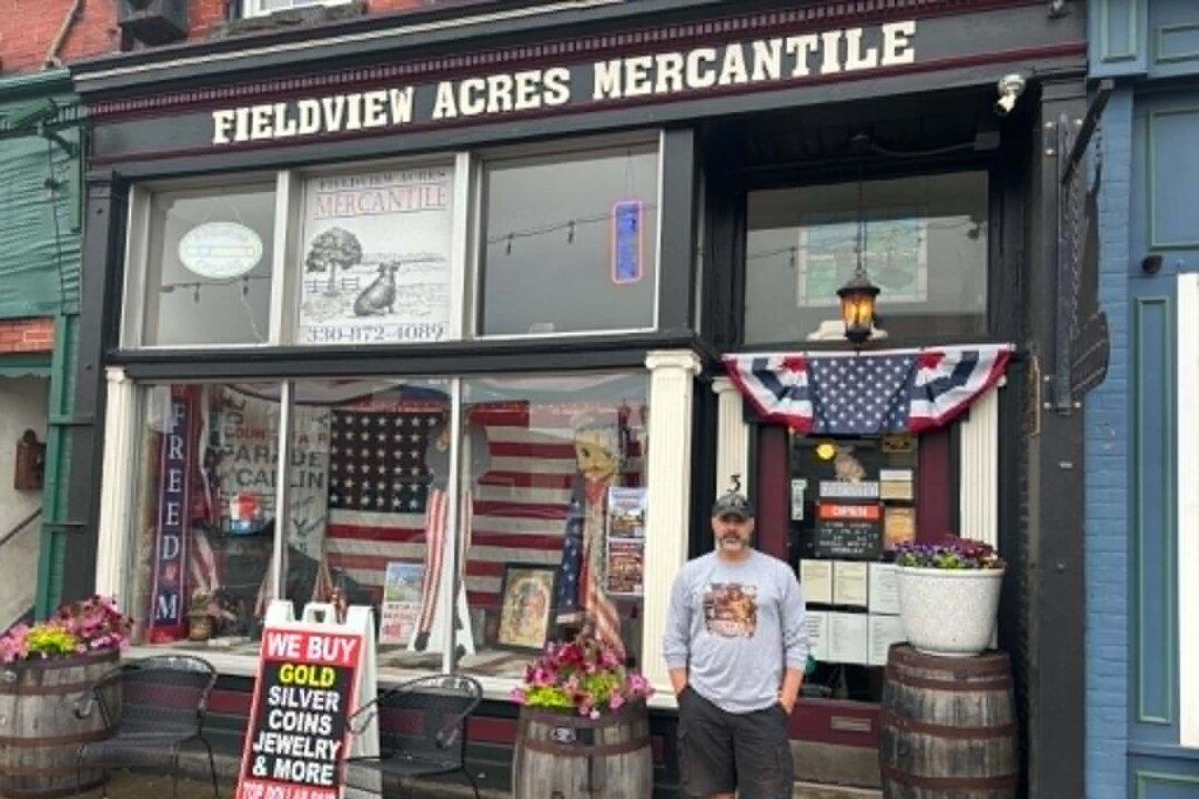 Adventure Seekers Flock to Ohio Town to Solve Clues, Discover Real Treasure