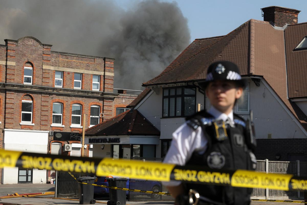 Day in Photos: Golders Green Fire, Ghanaian Nationals Evacuated, and Coastal Erosion in England