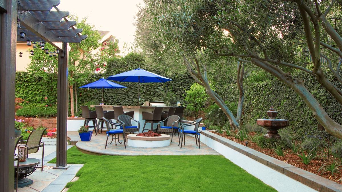 Ask the Builder: Creating Outdoor Rooms