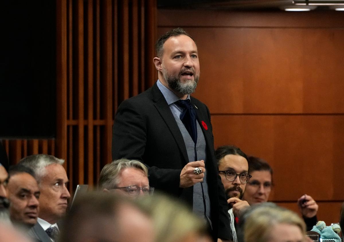Bloc MP Simon-Pierre Savard-Tremblay Leaves Caucus to Run for Parti Québécois