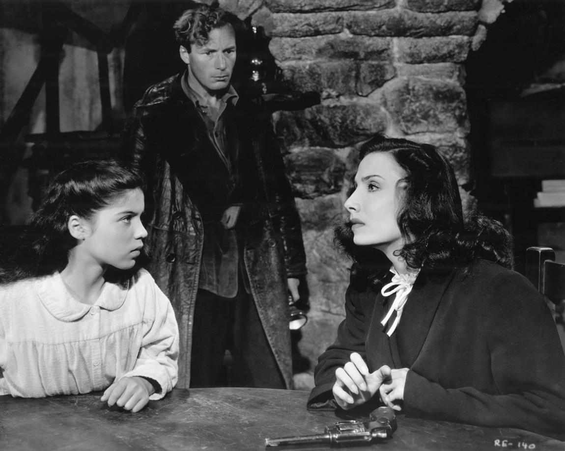 (L–R) Olga (Dena Penn), Semyon (Lowell Gilmore), and Nina (Tamara Toumanova), in “Days of Glory.” (RKO Radio Pictures)