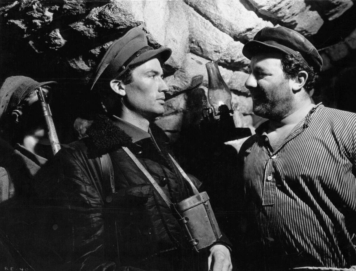 Vladimir (Gregory Peck) and Sasha (Alan Reed) talk, in “Days of Glory.” (RKO Radio Pictures)