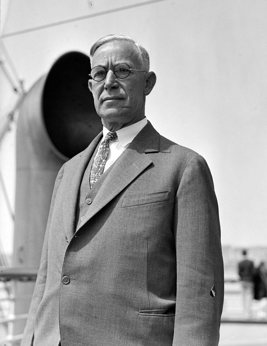 August Vollmer, former police chief of Berkeley and Los Angeles and noted criminologist, arrives in Los Angeles in the Matson liner after lecturing at the University of Hawaii. (<a href="https://digital.library.ucla.edu/catalog/ark:/21198/zz002cq4zg">Los Angeles Times</a>/<a href="https://creativecommons.org/licenses/by/4.0/">CC BY 4.0</a>)