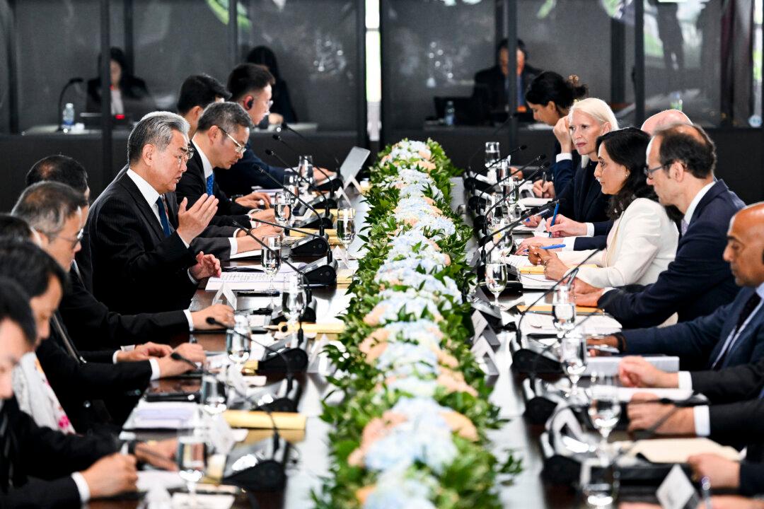 Anand Meets Chinese Counterpart, Says Both Countries Must Address ‘Critical Issues’ to Ensure People’s Security