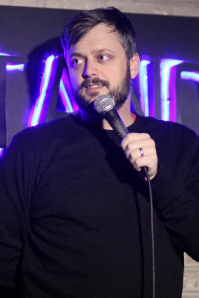 Nate Bargatze performing in February 2017. (<a href="https://www.flickr.com/people/15257592@N08">Lisa Gansky</a>/<a href="https://creativecommons.org/licenses/by-sa/2.0">CC BY-SA 2.0</a>)