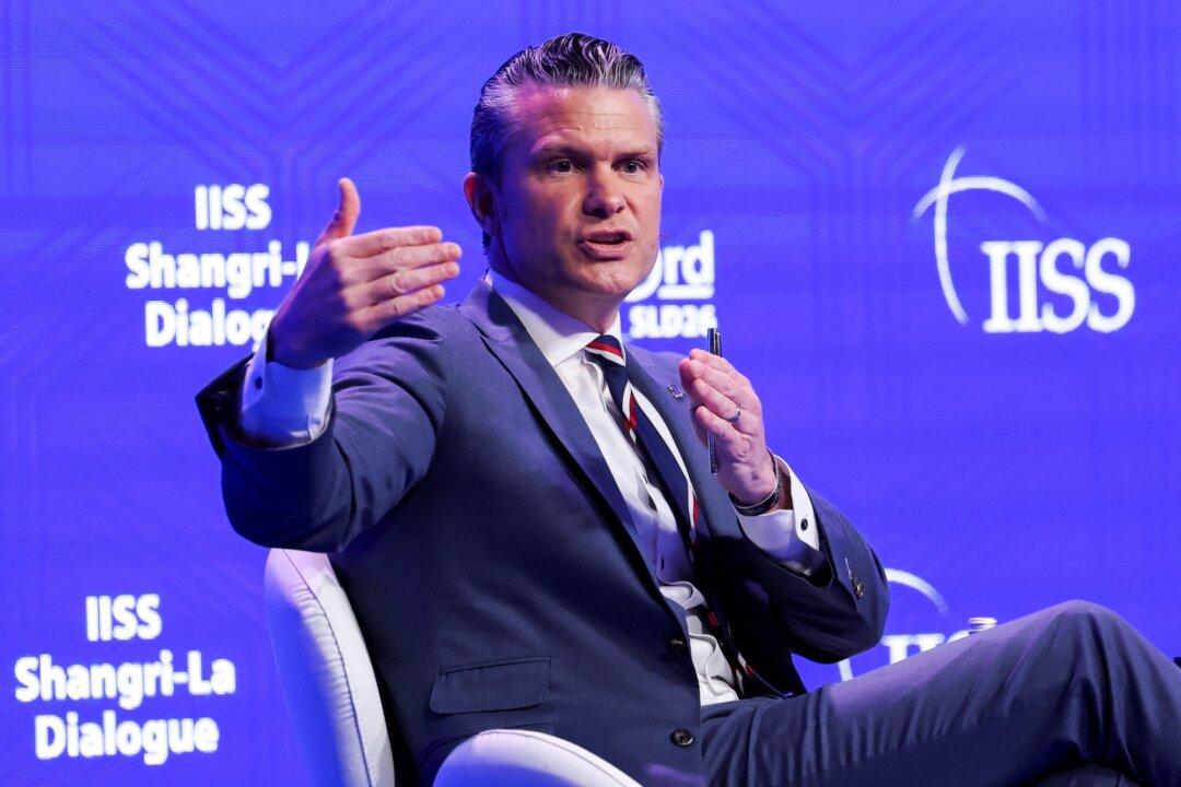 Hegseth Says US Ready to Restart Strikes on Iran If No Deal Reached