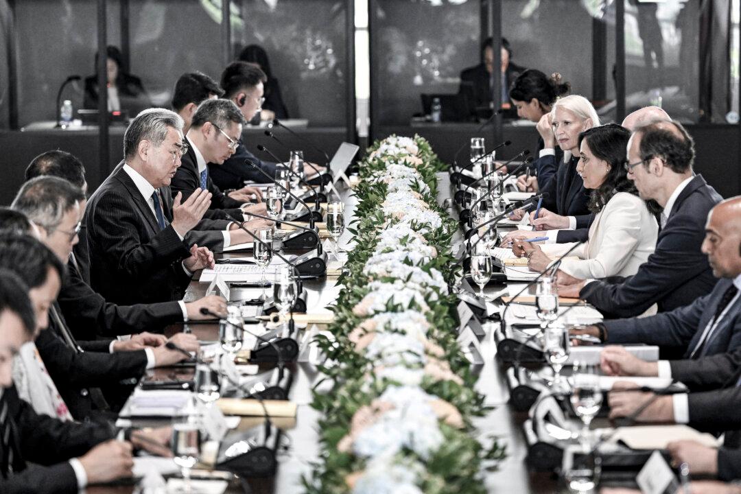 Anand Meets Chinese Counterpart, Says Both Countries Must Address ‘Critical Issues’ to Ensure People’s Security
