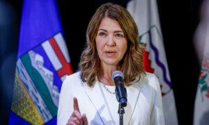 Danielle Smith Pushes Back Against Rebuke from Manitoba’s Premier Over Referendum Question