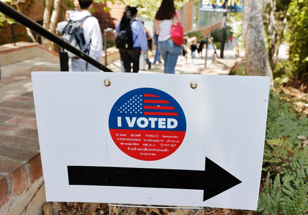 Feds Probe Alleged Voter Fraud in California